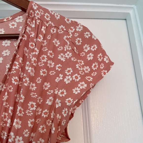 Gap Wrap Dress - Picture 4 of 9